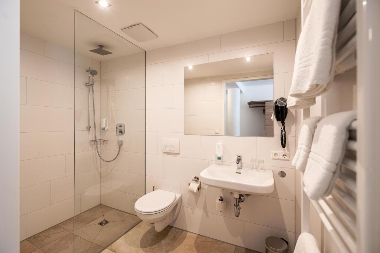 Sternplatz Hotel เอฮิงเงน ภายนอก รูปภาพ