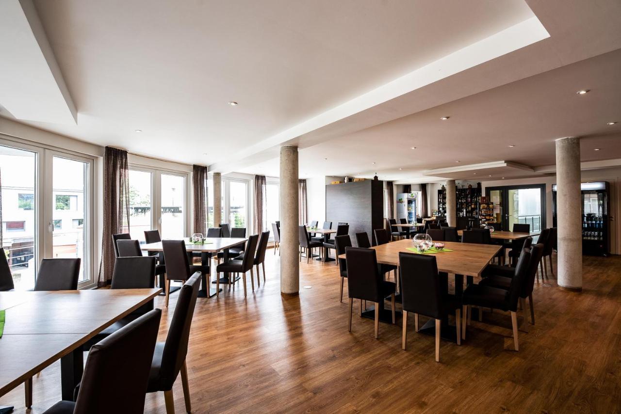 Sternplatz Hotel เอฮิงเงน ภายนอก รูปภาพ