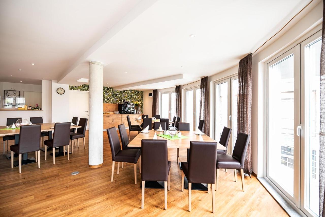 Sternplatz Hotel เอฮิงเงน ภายนอก รูปภาพ