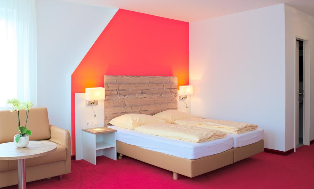 Sternplatz Hotel เอฮิงเงน ภายนอก รูปภาพ