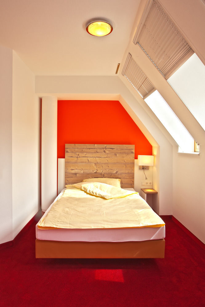 Sternplatz Hotel เอฮิงเงน ภายนอก รูปภาพ