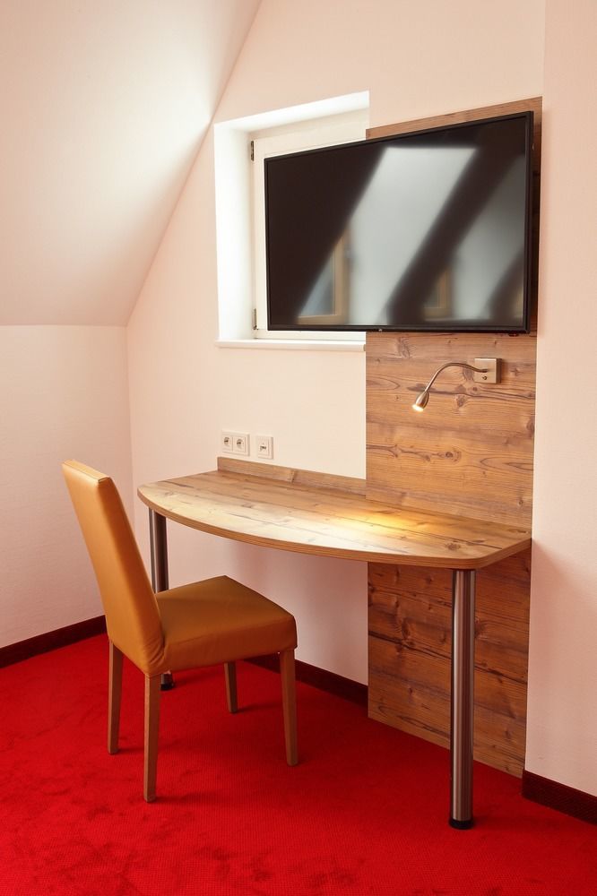 Sternplatz Hotel เอฮิงเงน ภายนอก รูปภาพ